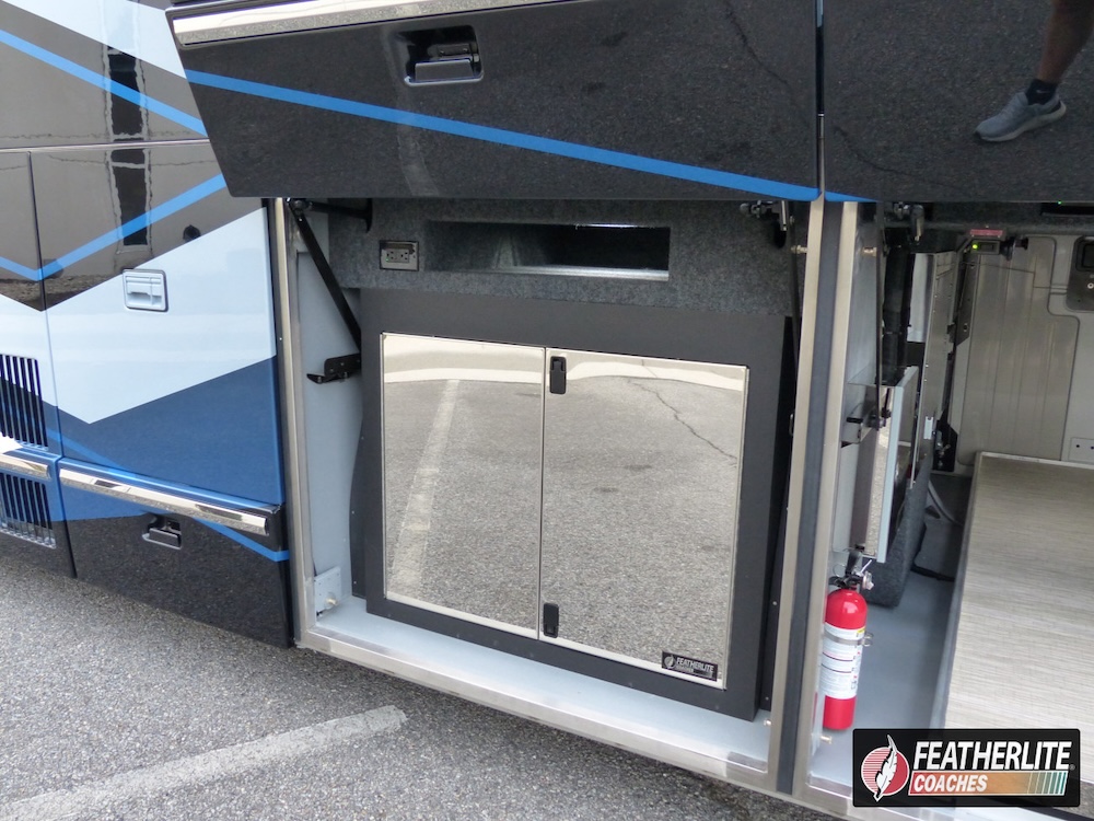 2026 Prevost Featherlite H3-45 For Sale